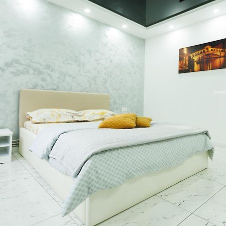 Archi's Apartament Galaţi Esterno foto