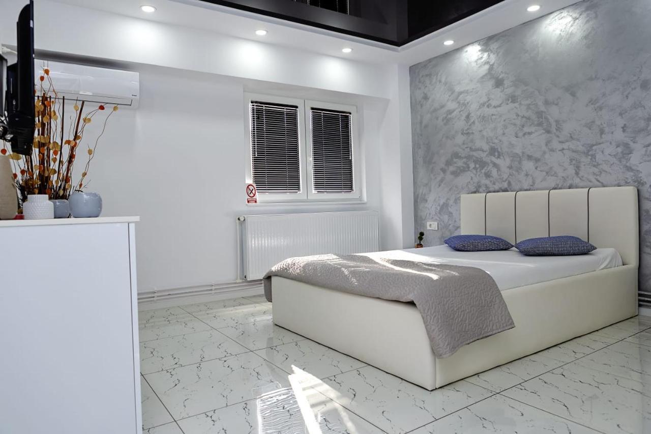 Archi's Apartament Galaţi Esterno foto